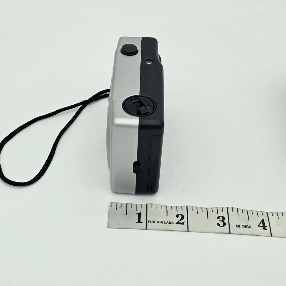 Vtg Bell Howell Point Shoot 35MM Camera Silver Focus Free 28MM Lens Black Case